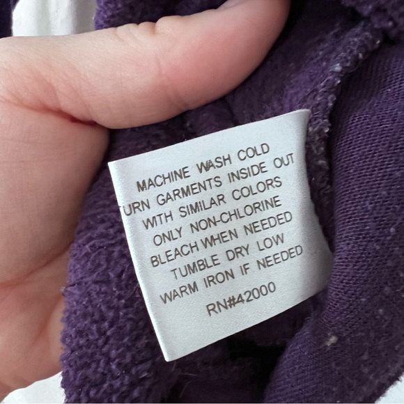 Vintage Disney Winnie The Pooh Embroidered Tigger Fleece in Purple size 2X - Picture 13 of 13